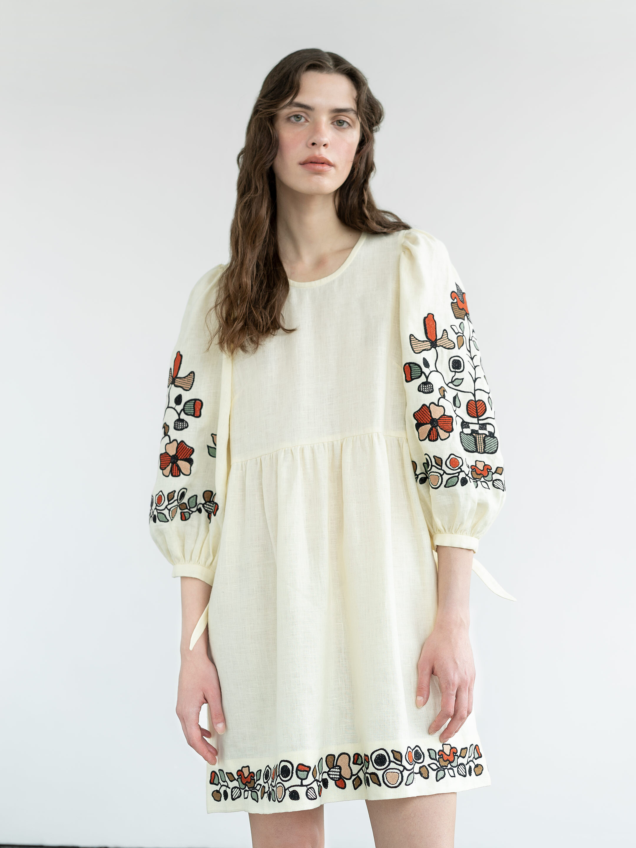 Лляна сукня з вишивкою Zadorozhniy Dress недорого