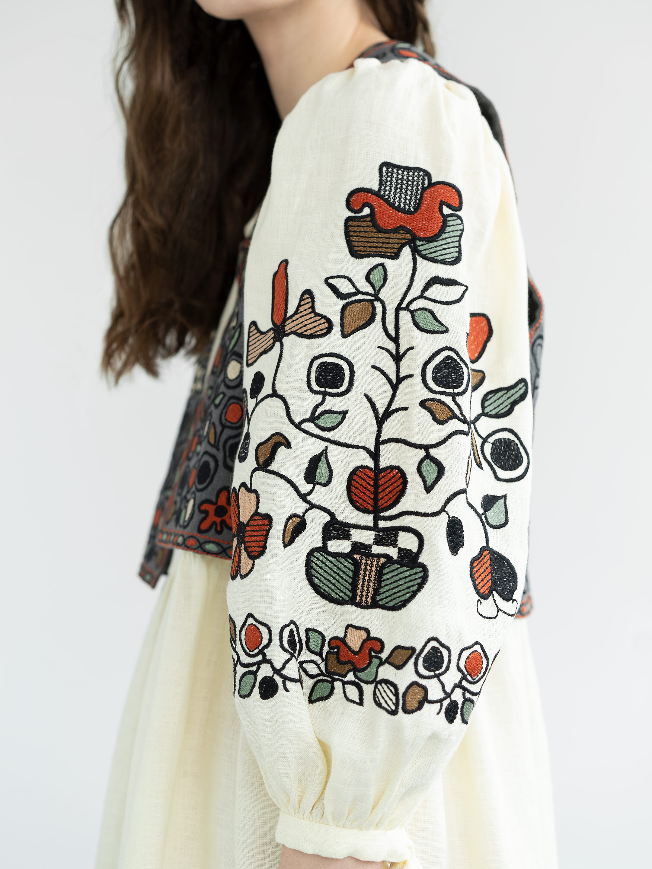 Лляна сукня з вишивкою Zadorozhniy Dress з доставкою