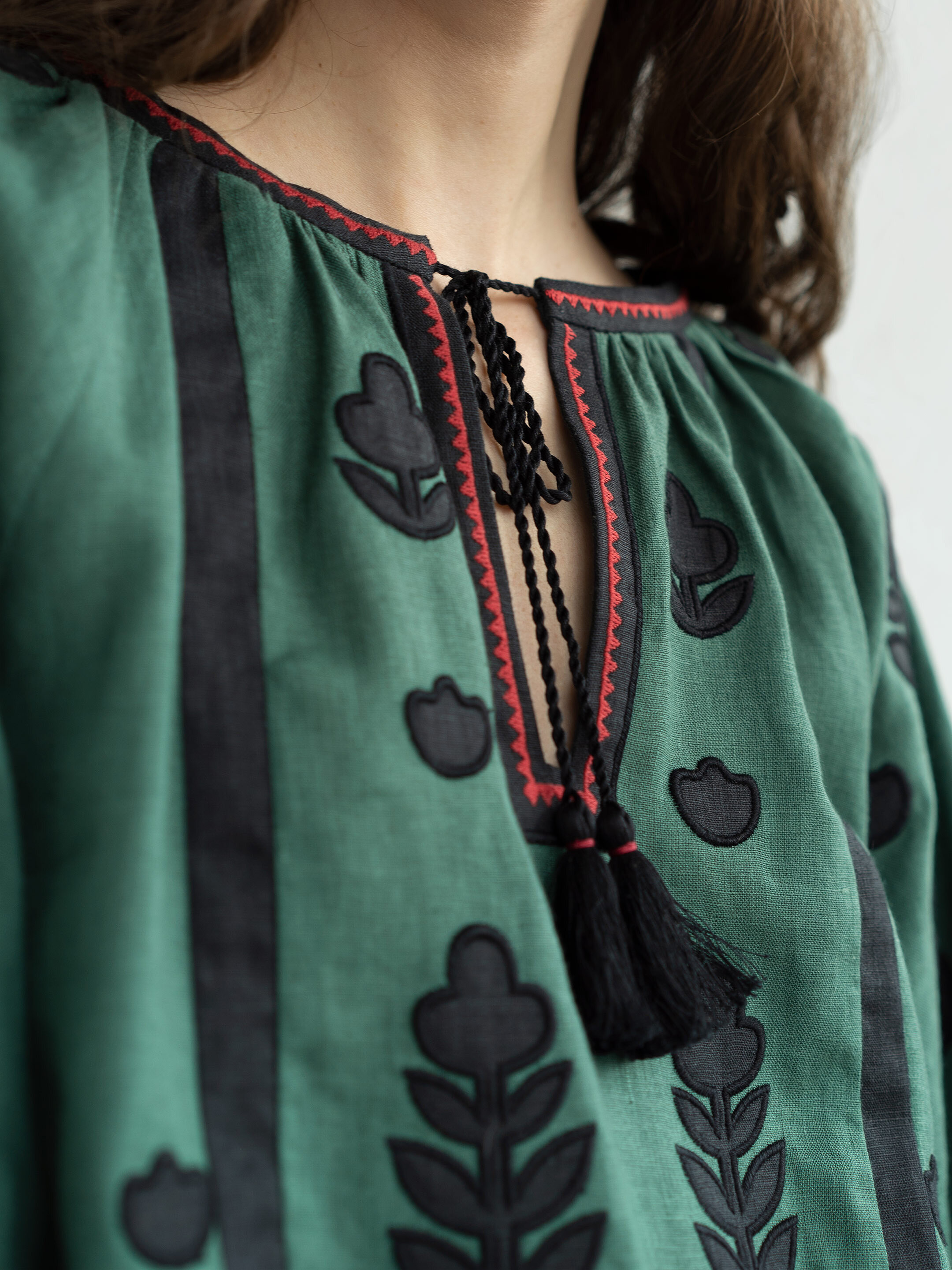 Зелена лляна вишиванка Korchynskyi Green недорого