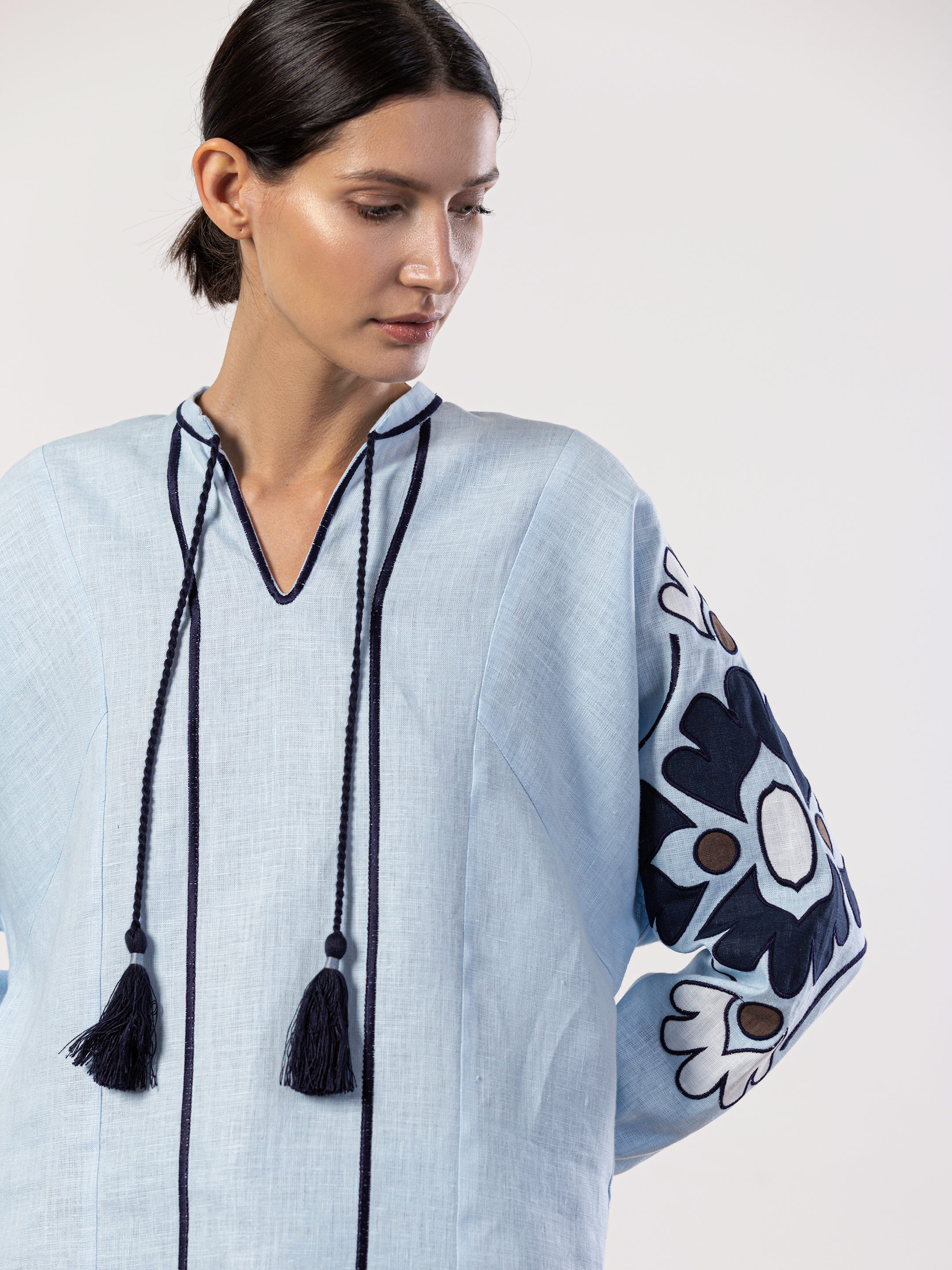 Блакитна блузка з рослинним орнаментом Aqua ціна