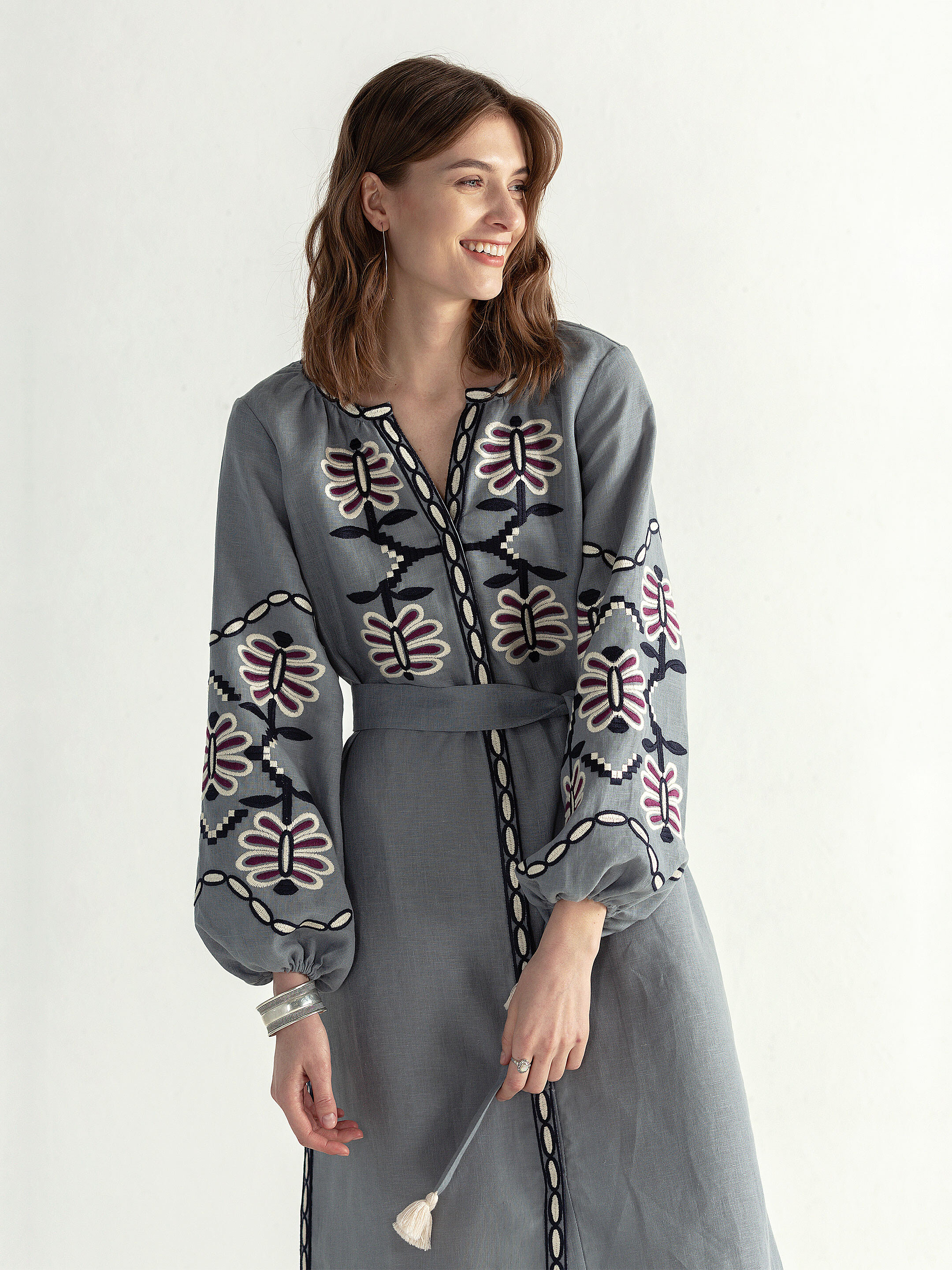 Лляна міді сукня з вишивкою «Butterfly Dress» недорого