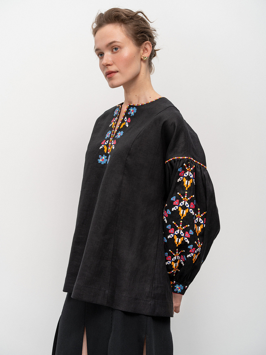 Жіноча вишиванка чорного кольору Zakarpatska  фото 5