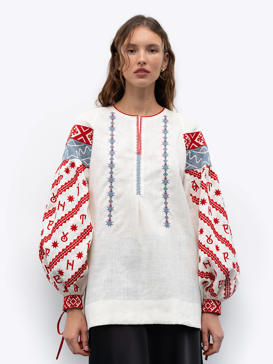 Жіноча вишита блуза присвячена абетці Rutenia  фото