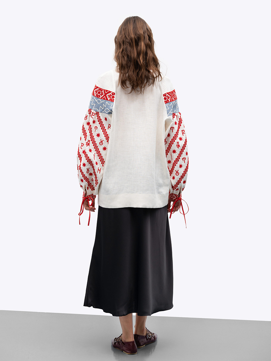 Жіноча вишита блуза присвячена абетці Rutenia  фото 3