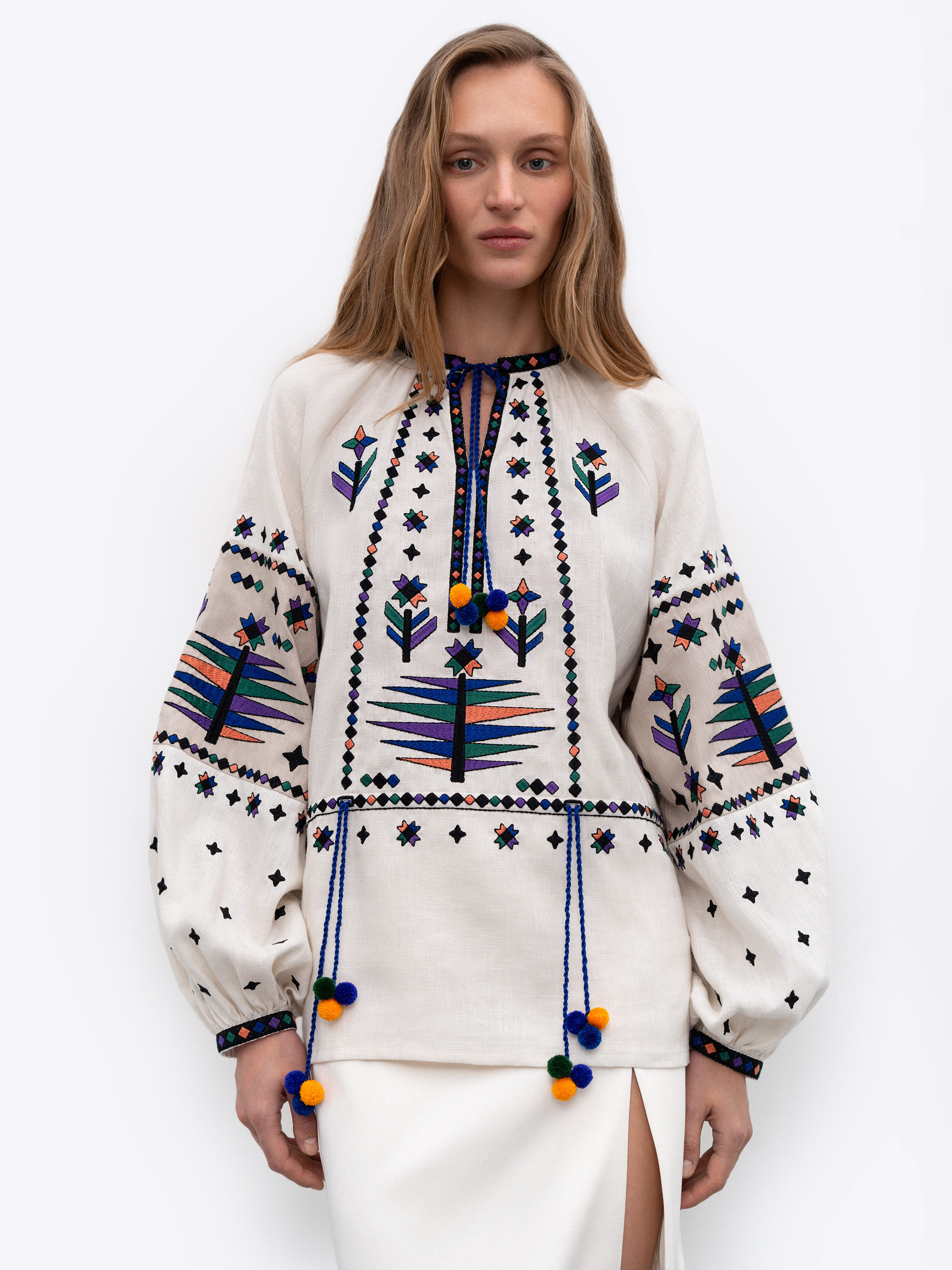 Жіноча вишиванка з геометричною вишивкою Melanka в Україні