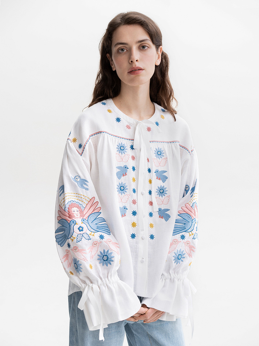 Вишиванка білого кольору з рясною вишивкою "Причорномор’я"  фото