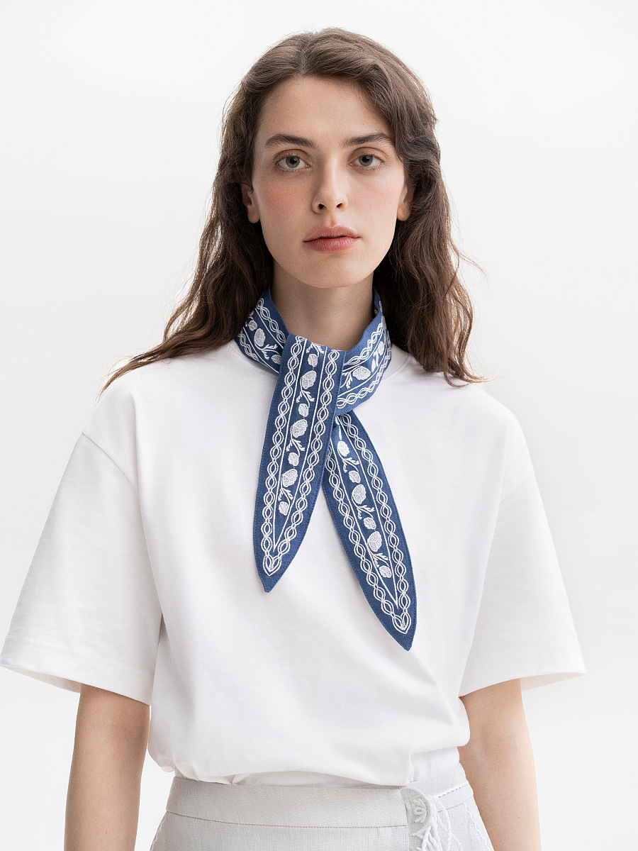 Лляна хустка блакитного кольору з білою вишивкою "Дніпряна"  фото