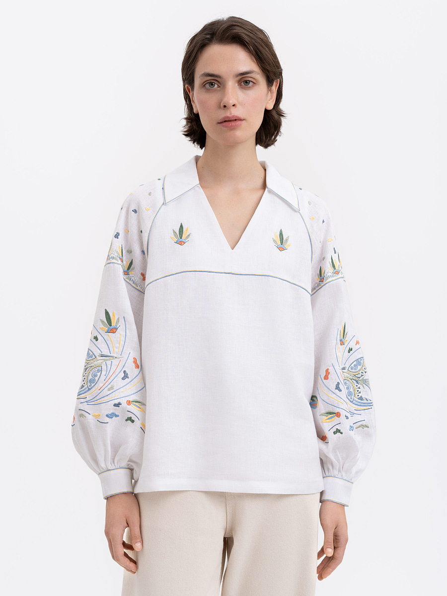 Вишиванка білого кольору з барвистою вишивкою "Боривітер"  фото