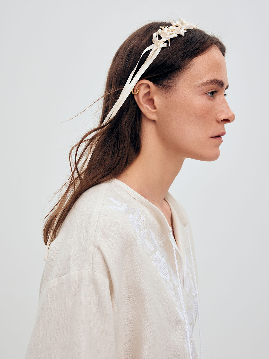 Легкий літній вінок з атласної нитки молочного кольору "Лебідка"  фото 2