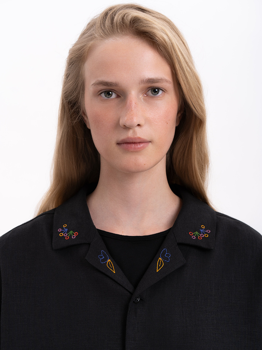 Темна сорочка з кольоровою вишивкою "Глід"  фото 9