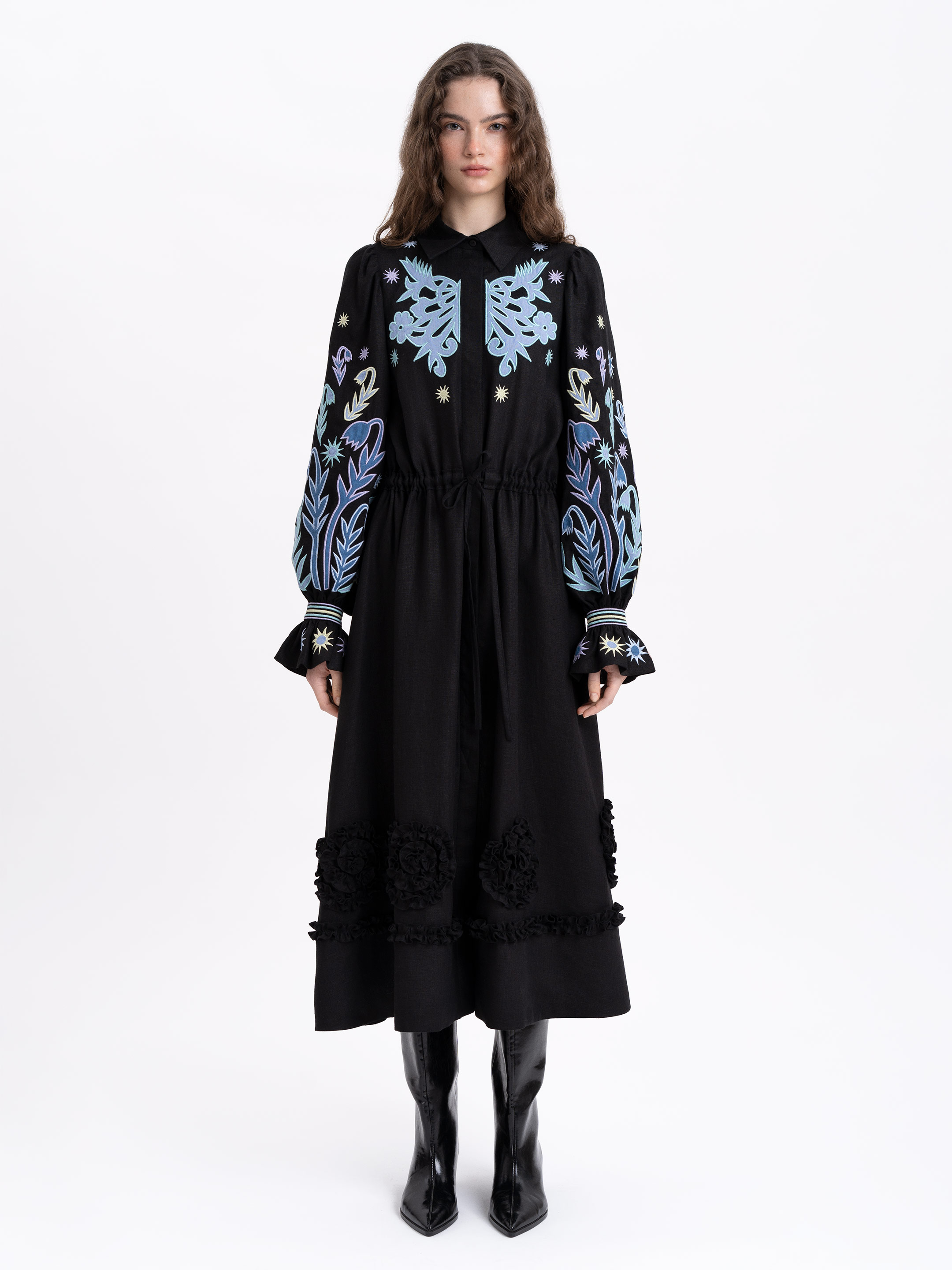 Довга вишита сукня чорного кольору "Північ" купити