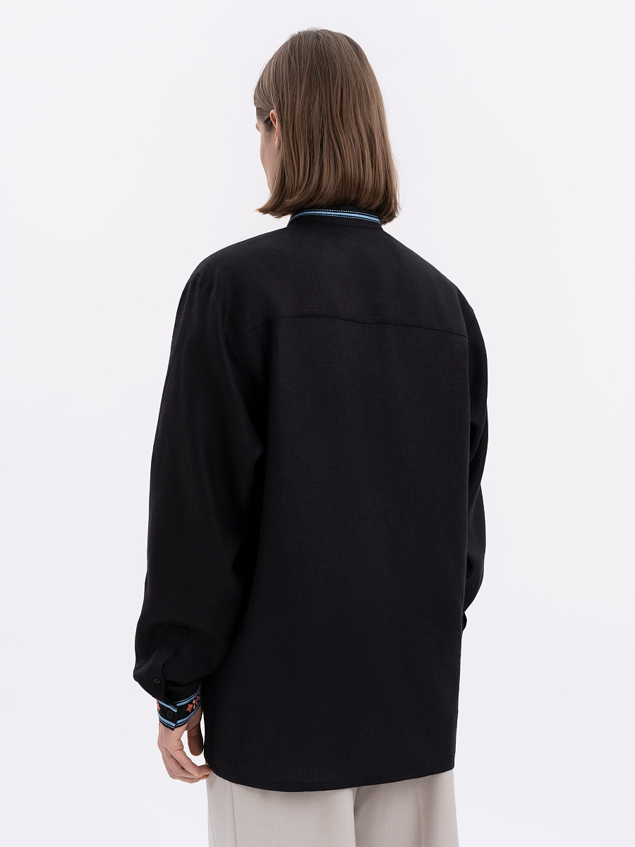 Чоловіча сорочка чорного кольору з рясною вишивкою "Битинський"  фото 3